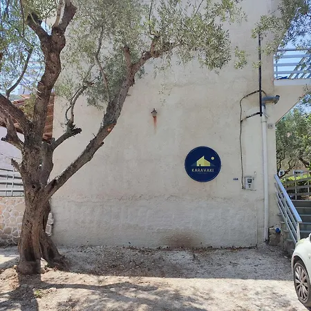 Karavaki Apartament *