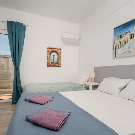 Karavaki Apartment *